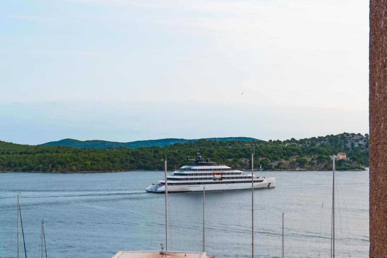Studio Apartman Max Center Of The Old Town Free Parking Beautiful View Šibenik Exteriér fotografie